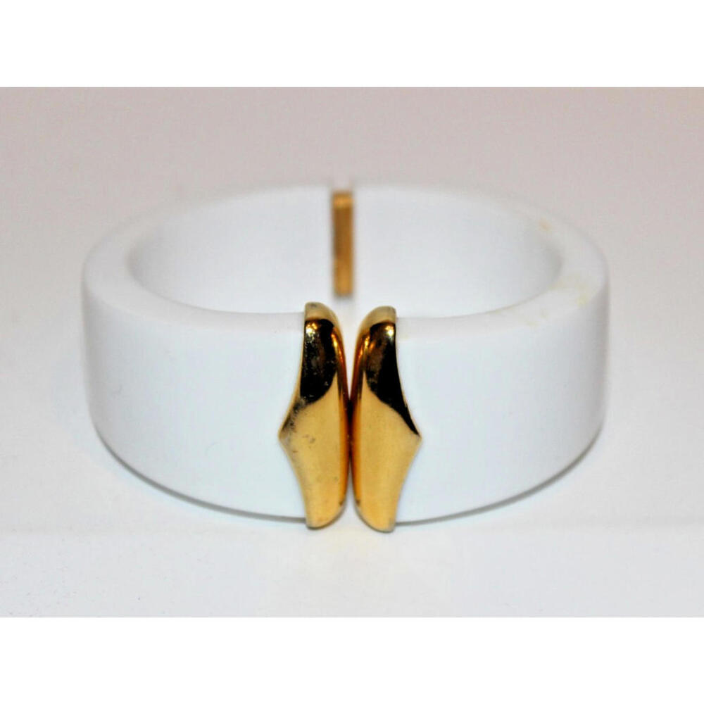 Vintage MONET White Lucite Enamel Hinged Bangle Bracelet Gold Tone 6.5"